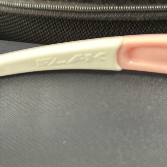 Oakley sunglasses,Flak - Picture 6 of 10